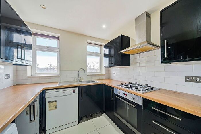 2 Bedroom Flat To Rent In Burnt Oak Broadway, Edgware, HA8