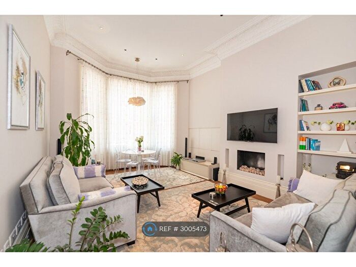 2 Bedroom Flat To Rent In Holland Park Gardens, London, W14