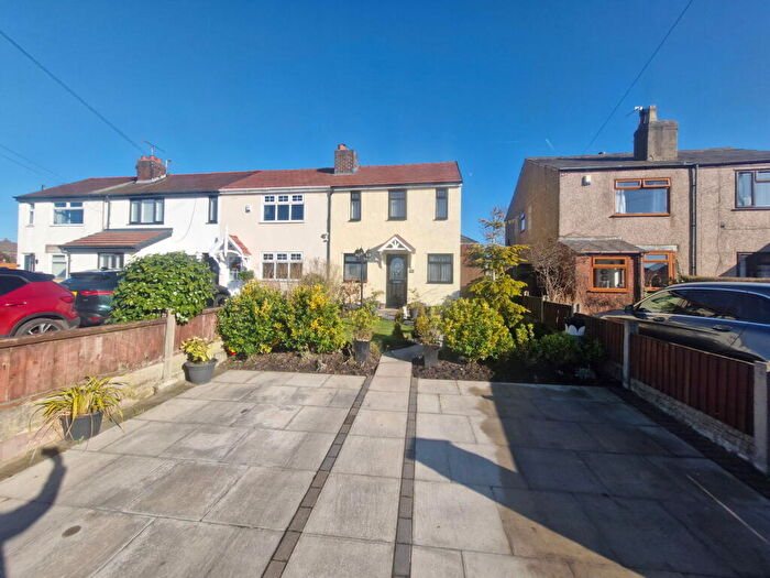 3 Bedroom Semi-Detached House For Sale In Southport Road, Lydiate, Liverpool, L31