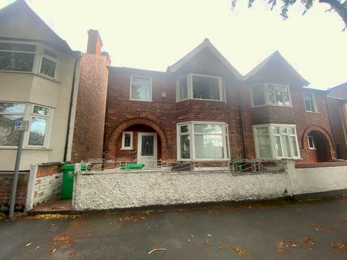 6 Bedroom House To Rent In Rolleston Drive, Nottingham, NG7