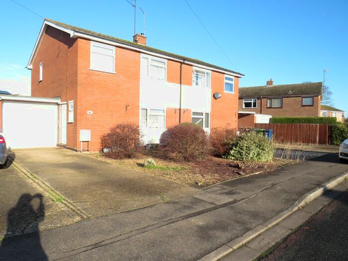 3 Bedroom Property To Rent In Chestnut Crescent, Cambs, March, PE15