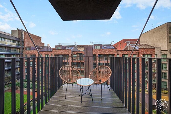 1 Bedroom Flat For Sale In Pavilions Court, Cooks Road, Stratford, E15