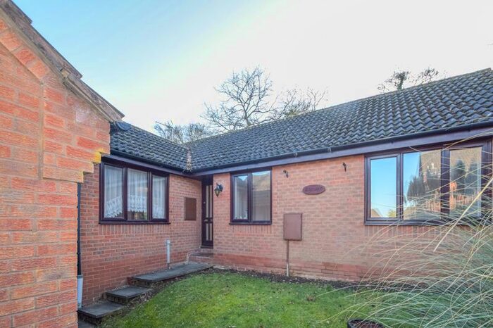 3 Bedroom Detached Bungalow To Rent In Towbury Close, Oakenshaw South, Redditch., B98