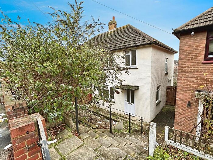 3 Bedroom Property For Sale In Longhill Avenue, Chatham, ME5