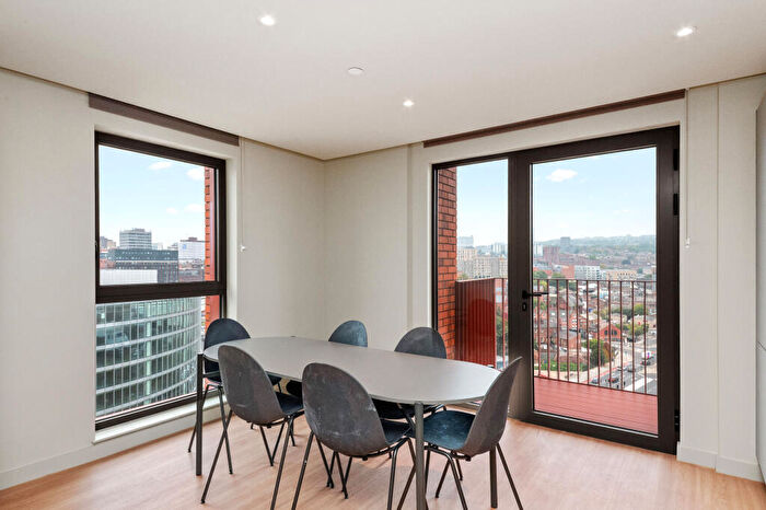 3 Bedroom Apartment To Rent In Soho Yard, Sheffield, S3