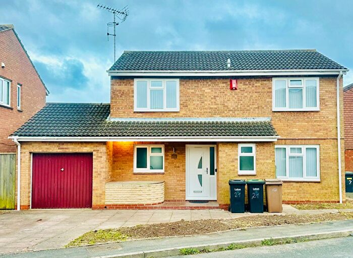 4 Bedroom Detached House To Rent In Morrell Close, Luton, LU3
