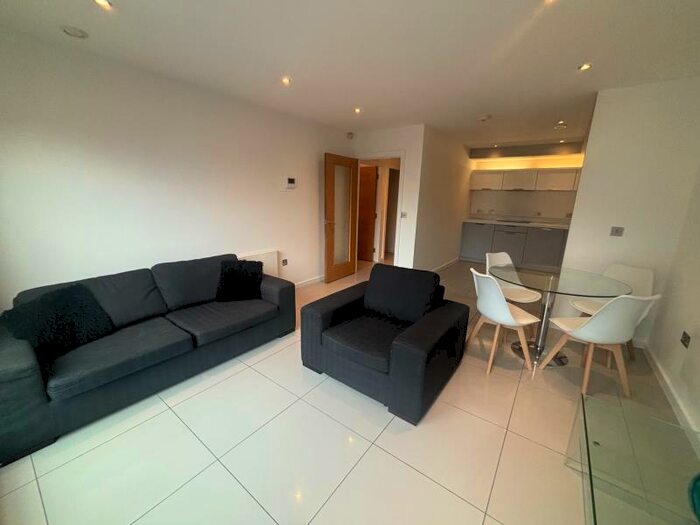 3 Bedroom Apartment To Rent In Apt . :: Ice Plant, M4