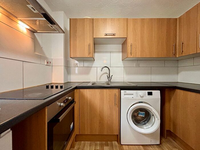 1 Bedroom Property To Rent In Durham Avenue, Bromley, BR2
