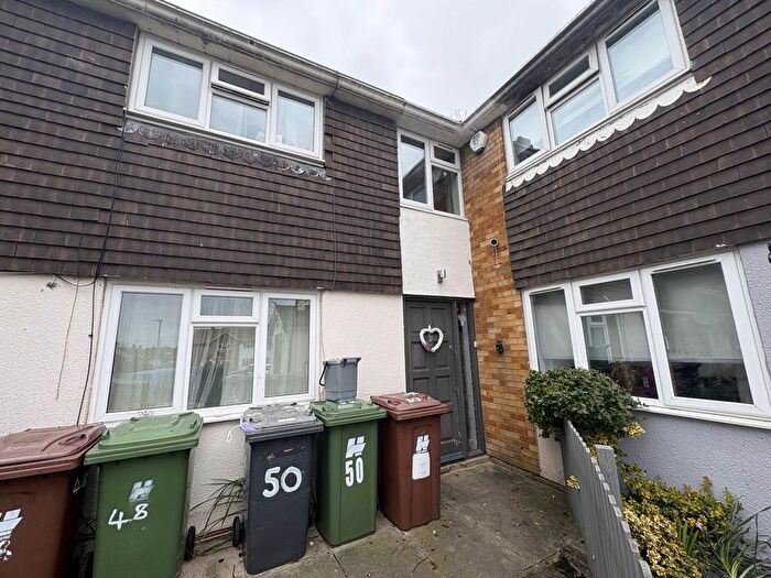 4 Bedroom Property To Rent In Ashwood Road, Potters Bar, EN6