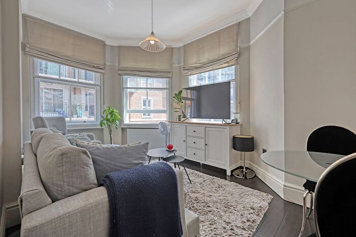 1 Bedroom Flat To Rent In Westminster Palace Gardens, Artillery Row, London, SW1P