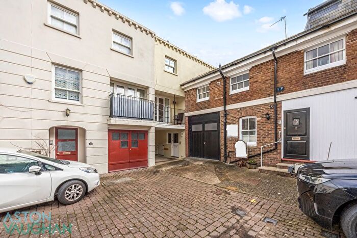 2 Bedroom Mews For Sale In Eastern Terrace Mews, Brighton, BN2