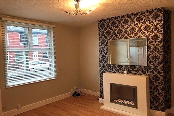 2 Bedroom Terraced House To Rent In Radcliffe, Manchester, M26