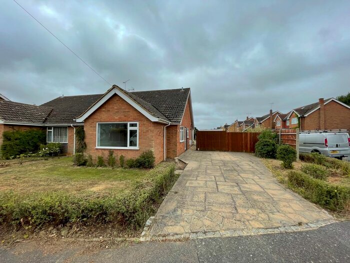 3 Bedroom Semi-Detached Bungalow To Rent In Hanmer Way, Staplehurst, Tonbridge, TN12