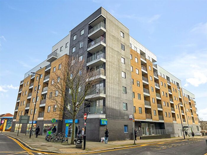 2 Bedroom Flat To Rent In Redvers Road, London, N22