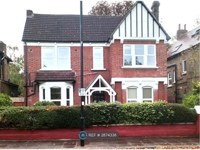 Studio To Rent In Pierrepoint Road, Acton, W3