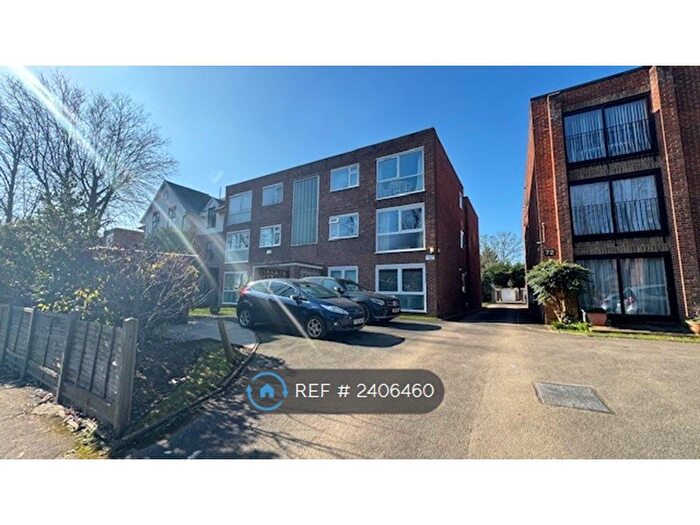2 Bedroom Flat To Rent In Kenwood House, Enfield, EN1