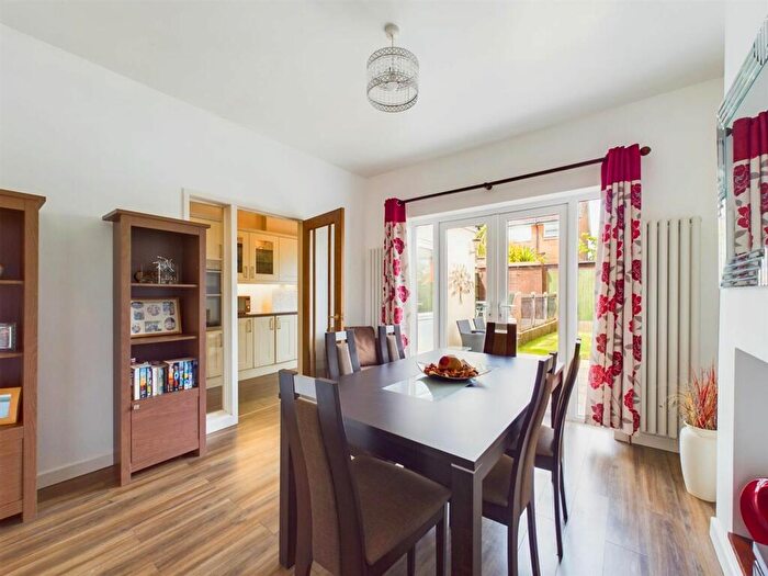 3 Bedroom Detached House For Sale In Forester Grove, Carlton, Nottingham, NG4