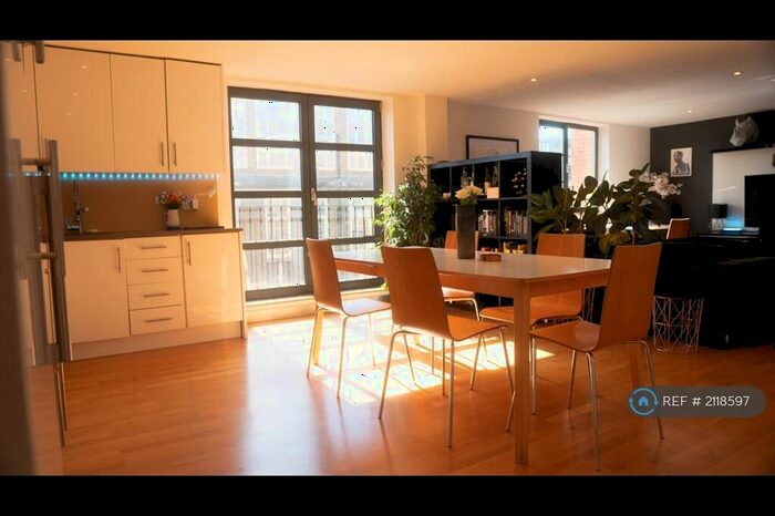 2 Bedroom Flat To Rent In Bateman's Row, London, EC2A