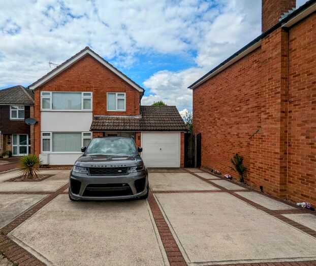 3 Bedroom Property To Rent In Connaught Gardens, Braintree, CM7