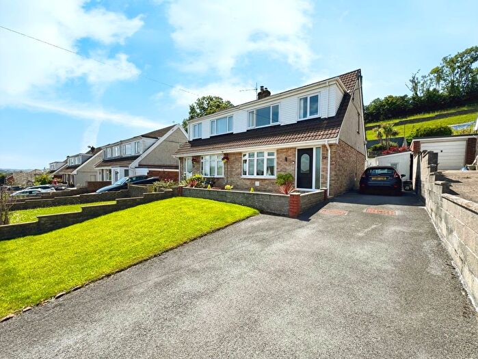 3 Bedroom Semi-detached House For Sale In Llwynifan, Llangennech, Llanelli, Carmarthenshire, SA14