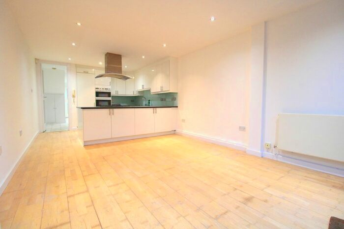 4 Bedroom Terraced House To Rent In Porchester Terrace, London W2