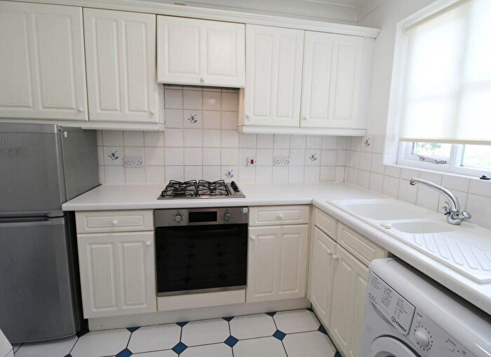 1 Bedroom Maisonette To Rent In Bampton Close Oxford, OX4