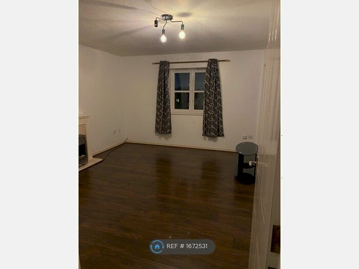 2 Bedroom Flat To Rent In Champness Road, Barking, IG11