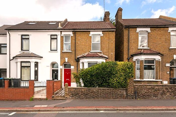 3 Bedroom Semi-Detached House For Sale In Croham Road, South Croydon, CR2