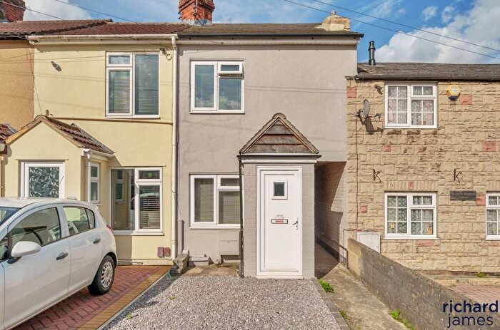 2 Bedroom Terraced House For Sale In Hyde Road, Upper Stratton, Swindon, SN2