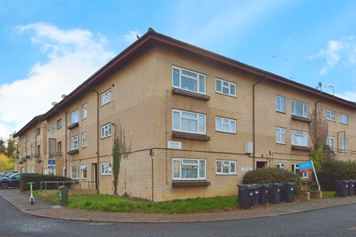 1 Bedroom Apartment For Sale In Cleavers Avenue, Conniburrow, Milton Keynes, MK14