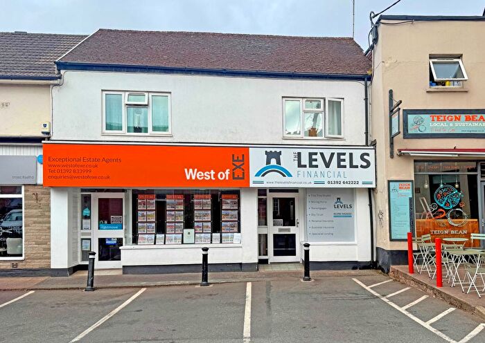 3 Bedroom Flat For Sale In Main Road, Exminster, EX6