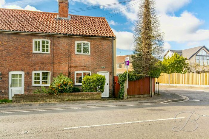 2 Bedroom End Of Terrace House To Rent In Bottom Row, Ollerton, Newark, NG22