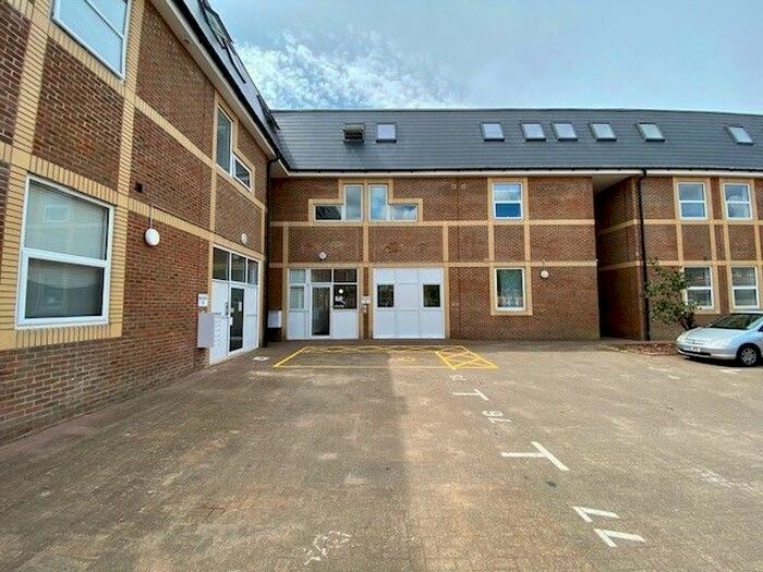1 Bedroom Flat To Rent In Alton Mews, Aylesbury, HP19