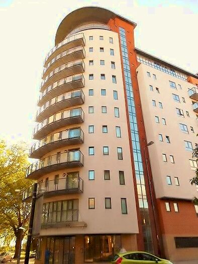 1 Bedroom Property To Rent In Oceana Boulevard, Lower Canal Walk, Southampton, SO14
