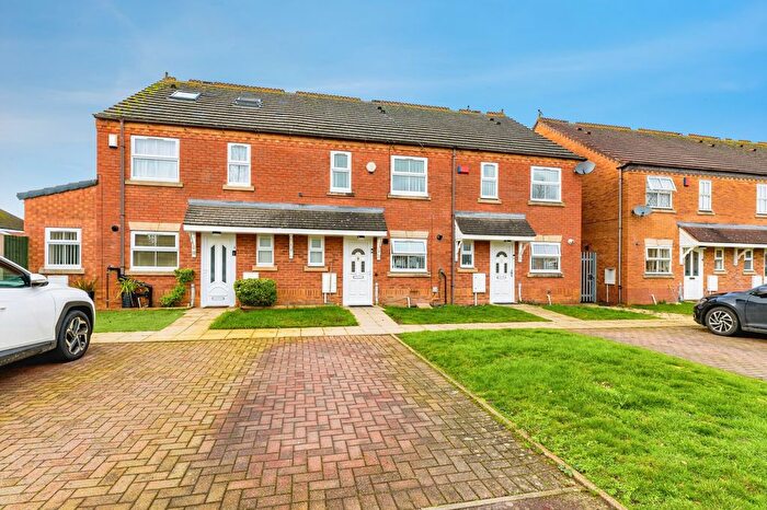 3 Bedroom Terraced House For Sale In Alexander Gardens, Birmingham, B42