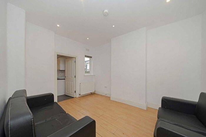 4 Bedroom Property To Rent In Ashbourne Road, Mitcham, CR4
