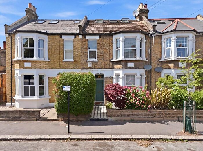 3 Bedroom Flat For Sale In Murchison Road, Leyton, E10