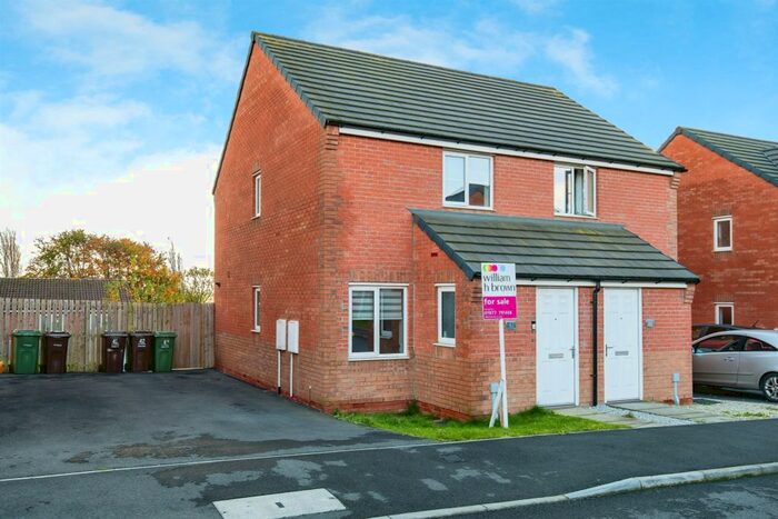 2 Bedroom Semi-Detached House For Sale In Woodland Walk, Upton, Pontefract, WF9