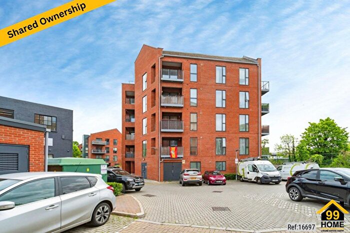 2 Bedroom Flat For Sale In Lutchet House, West, Drayton, UB7