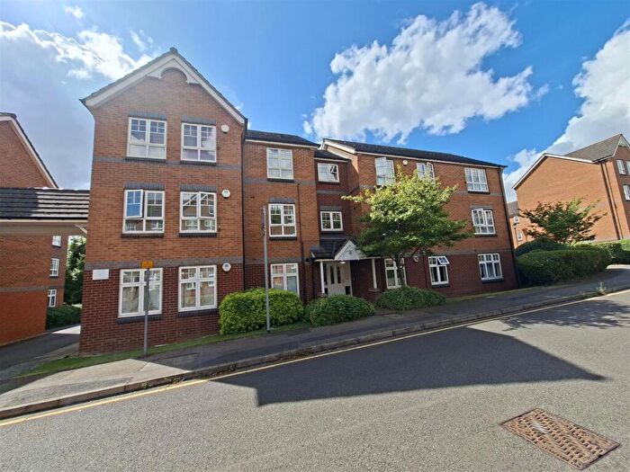 2 Bedroom Apartment For Sale In The Nurseries, Northampton, NN1