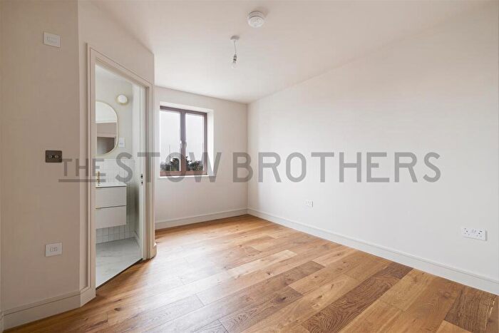 1 Bedroom Flat To Rent In Hoe Street, London, E17