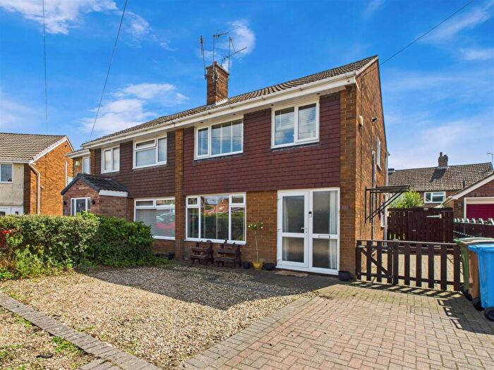 3 Bedroom Semi Detached House For Sale In Springfield Avenue, Brough, HU15