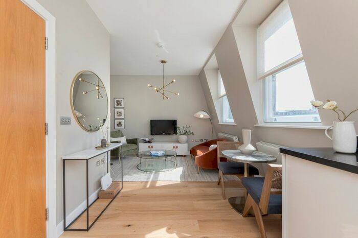 1 Bedroom Flat To Rent In King Street, Covent Garden, WC2E