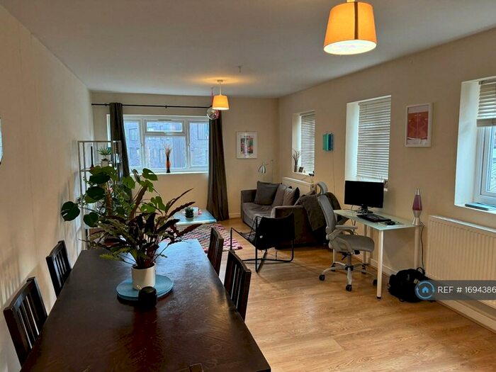 2 Bedroom Flat To Rent In Hackney, London, E8