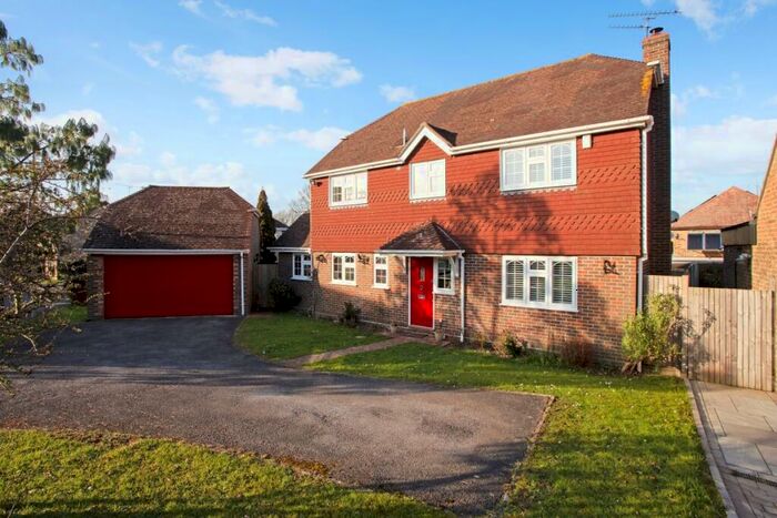 4 Bedroom Detached House To Rent In Brambling Road Rowland's Castle, PO9
