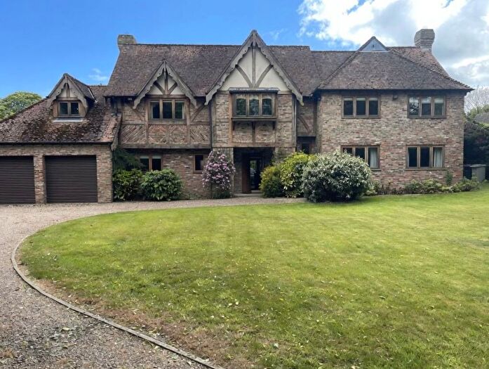 3 Bedroom Detached House For Sale In Locking Garth, Covenham St Mary, LN11