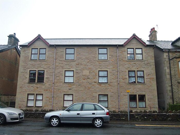 2 Bedroom Apartment To Rent In Canal Gardens, Bolton Le Sands, Carnforth, LA5