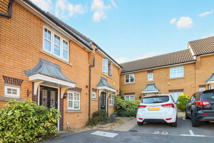 2 Bedroom Terraced House To Rent In Tiverton Way, Mill Hill, NW7