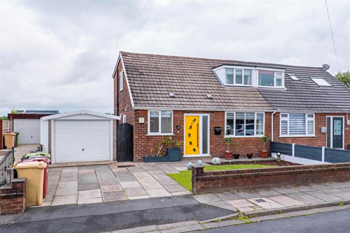 3 Bedroom Semi-Detached House For Sale In Eskdale Avenue, Blackrod, Bolton, BL6