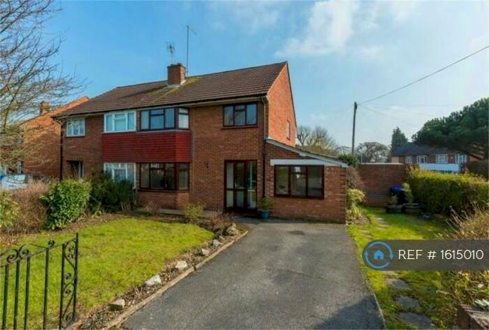 3 Bedroom Semi-Detached House To Rent In Whitehouse Way, Iver, SL0